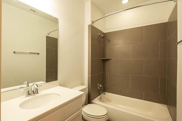 7204 Bassett CT, Austin, TX 78741