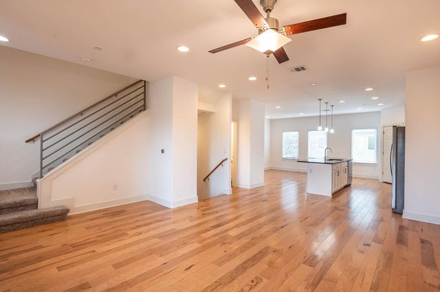 7204 Bassett CT, Austin, TX 78741