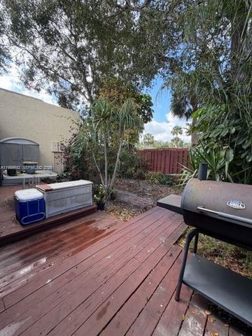6171 NW 32nd Way, Fort Lauderdale, FL 33309