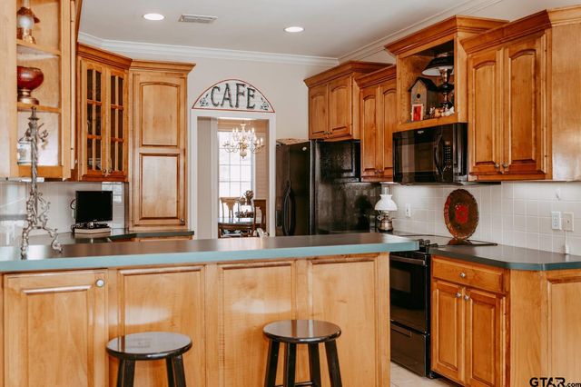 634 Whiteoak Ln., Tyler, TX 75703