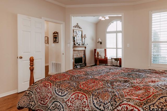 634 Whiteoak Ln., Tyler, TX 75703