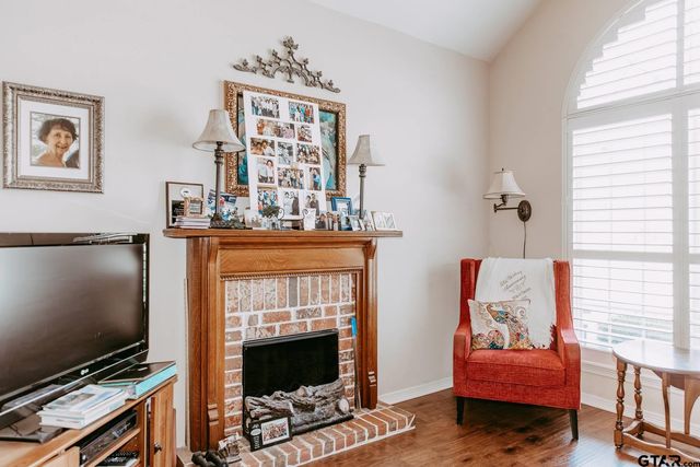 634 Whiteoak Ln., Tyler, TX 75703