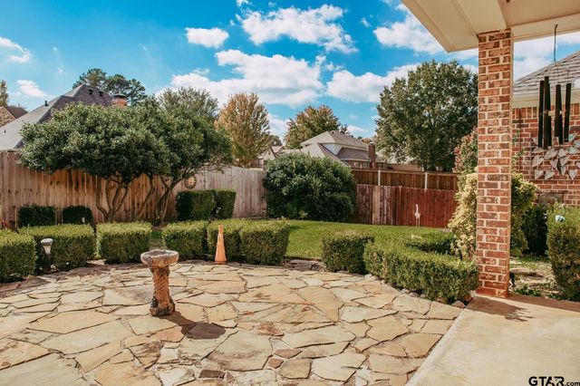 634 Whiteoak Ln., Tyler, TX 75703