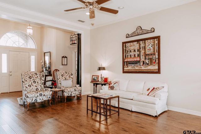 634 Whiteoak Ln., Tyler, TX 75703