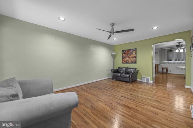 8504 FORREST AVE, Philadelphia, PA 19150