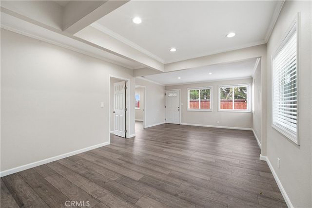 7620 Variel Avenue, Canoga Park, CA 91304