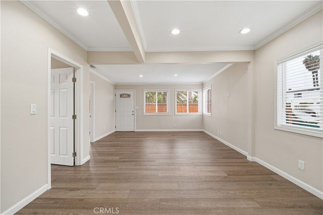 7620 Variel Avenue, Canoga Park, CA 91304