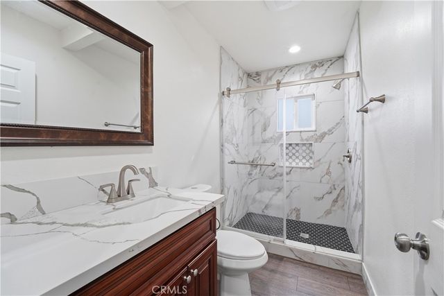 7620 Variel Avenue, Canoga Park, CA 91304
