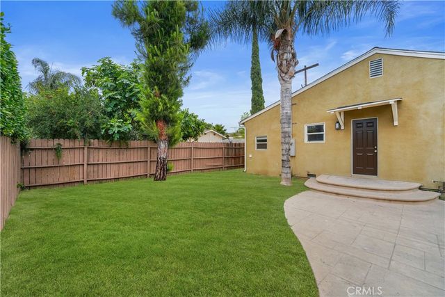 7620 Variel Avenue, Canoga Park, CA 91304