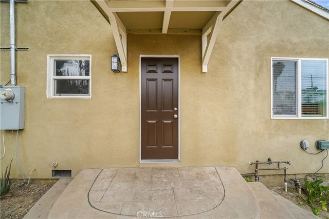7620 Variel Avenue, Canoga Park, CA 91304