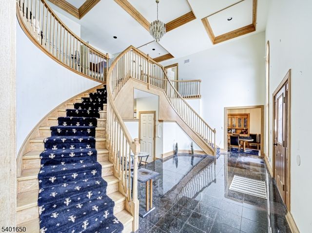 9 Charles Ct, Clinton Twp., NJ 08801