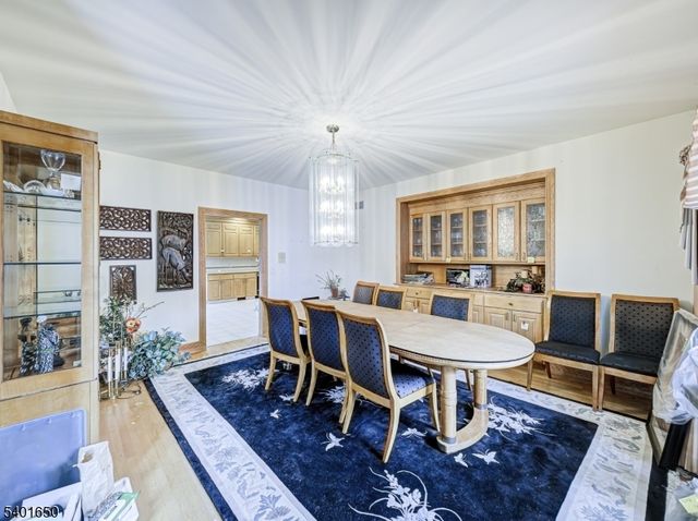 9 Charles Ct, Clinton Twp., NJ 08801