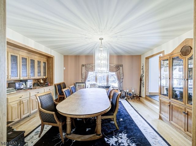 9 Charles Ct, Clinton Twp., NJ 08801