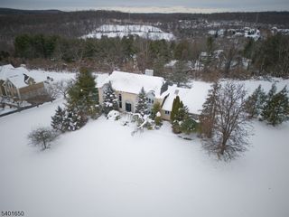 9 Charles Ct, Clinton Twp., NJ 08801