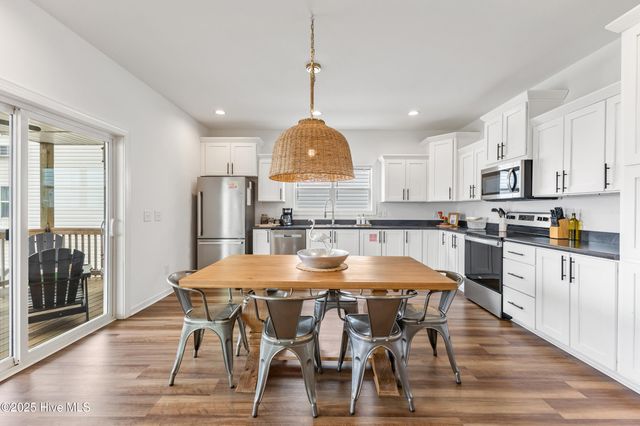 1503 Easy Street, Surf City, NC 28445