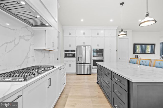 14733 FORDSON CT, Waterford, VA 20197