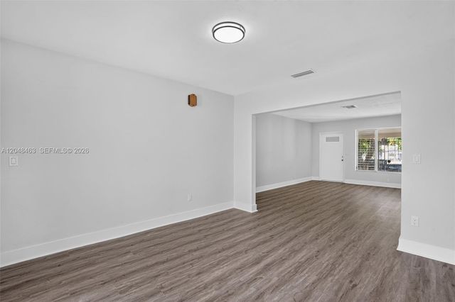 2323 NW 1st St, Miami, FL 33125