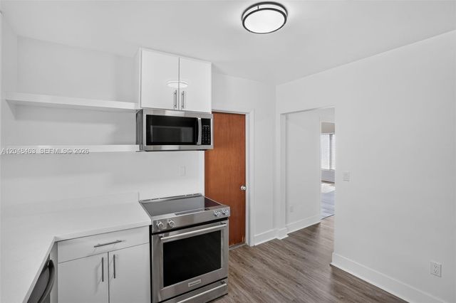 2323 NW 1st St, Miami, FL 33125