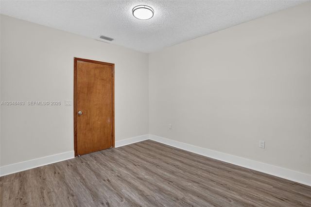 2323 NW 1st St, Miami, FL 33125