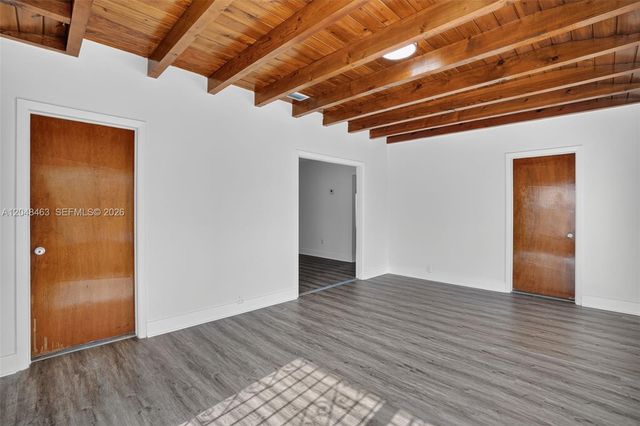 2323 NW 1st St, Miami, FL 33125