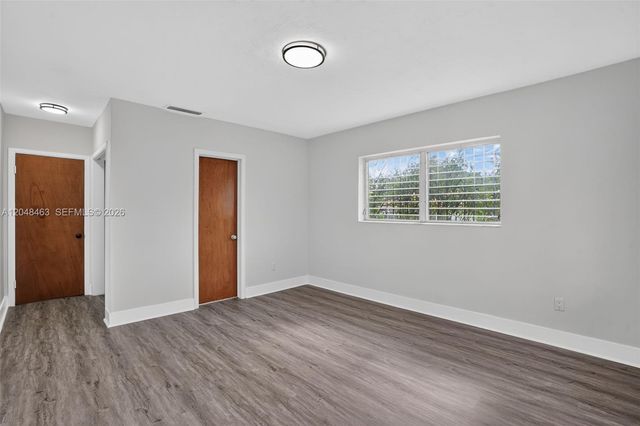 2323 NW 1st St, Miami, FL 33125