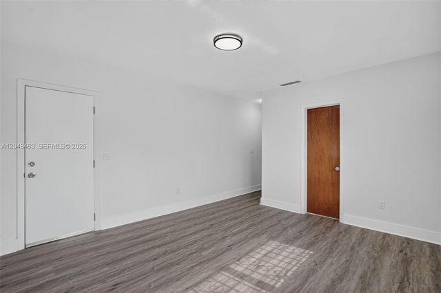 2323 NW 1st St, Miami, FL 33125