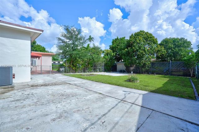 2323 NW 1st St, Miami, FL 33125