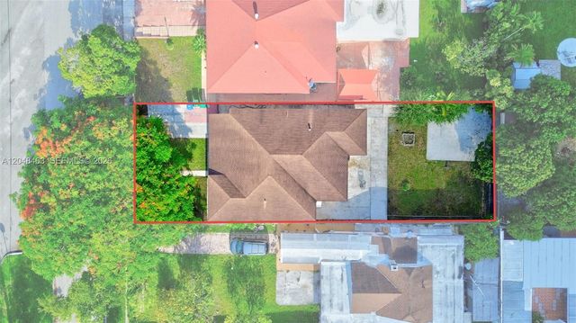 2323 NW 1st St, Miami, FL 33125