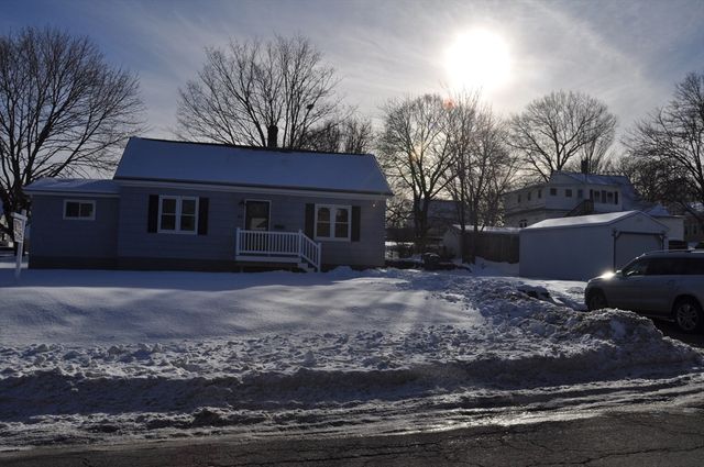 69 Jackson Ave, Fitchburg, MA 01420