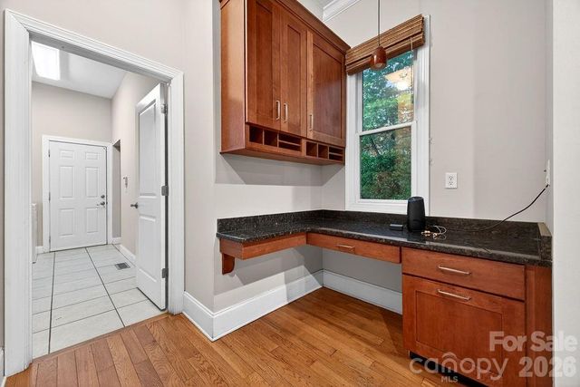 94 Oak Hollow Drive, Asheville, NC 28805