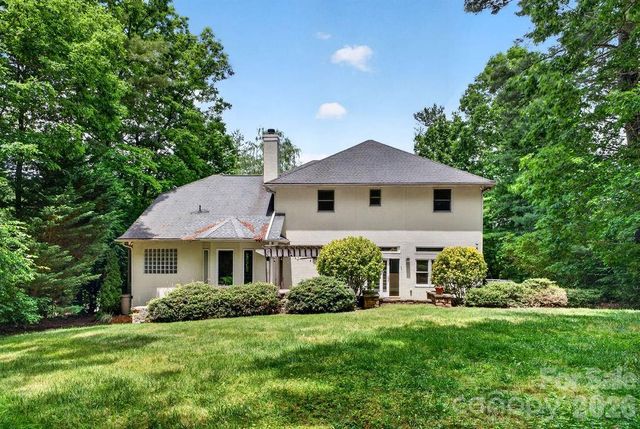 94 Oak Hollow Drive, Asheville, NC 28805