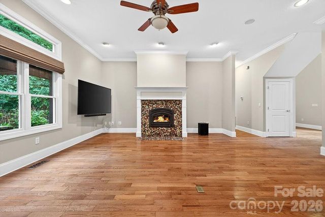 94 Oak Hollow Drive, Asheville, NC 28805