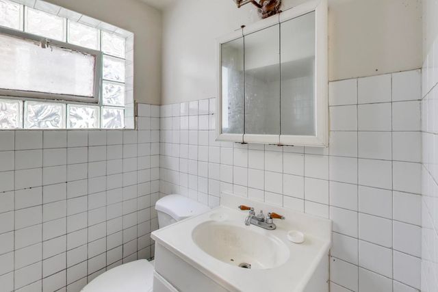 710 W 81st Place, Chicago, IL 60620