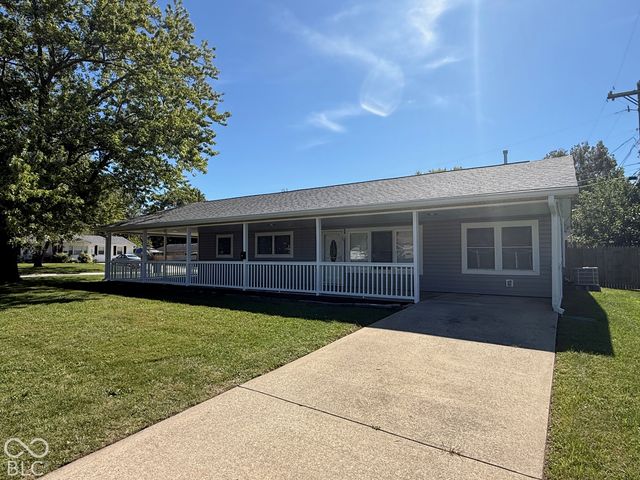 17 Parkview Drive, New Whiteland, IN 46184