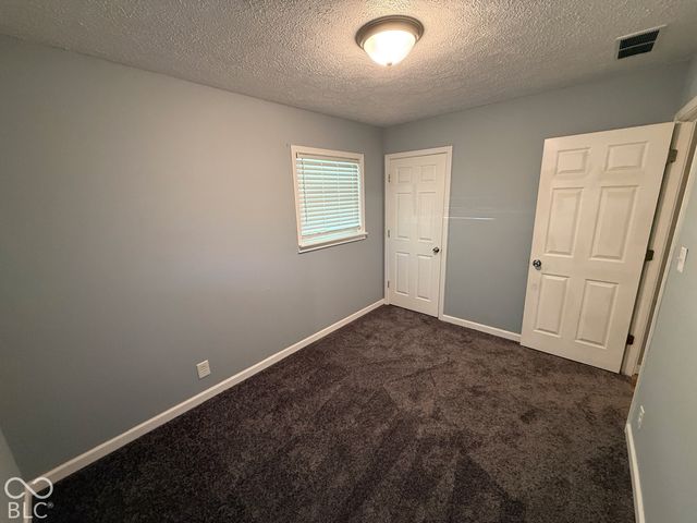 17 Parkview Drive, New Whiteland, IN 46184