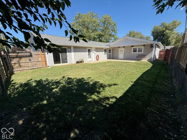 17 Parkview Drive, New Whiteland, IN 46184