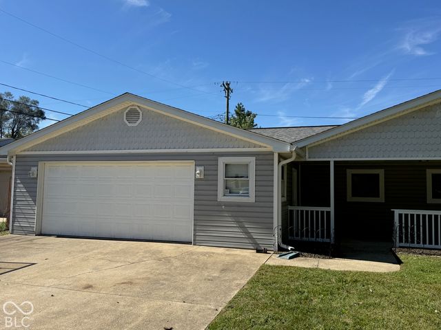 17 Parkview Drive, New Whiteland, IN 46184