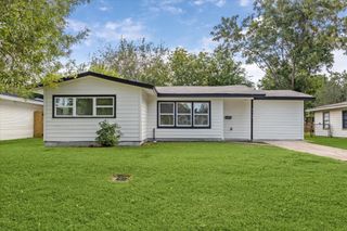 3105 Babin Drive, Texas City, TX 77590