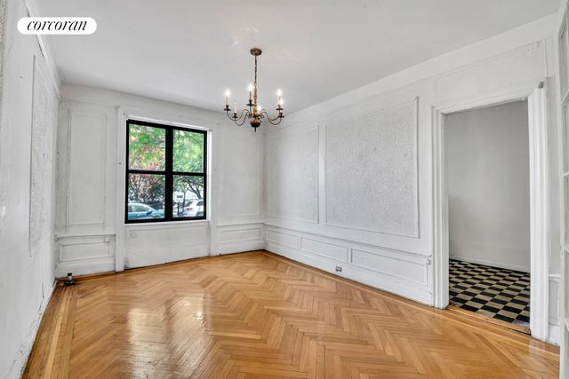 880 W 181st St Apt 1B, New York City, NY 10033