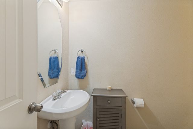 14360 Artisan Drive, Fort Worth, TX 76052