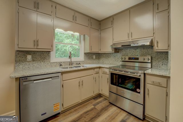170 Hidden Pines Drive, Covington, GA 30016