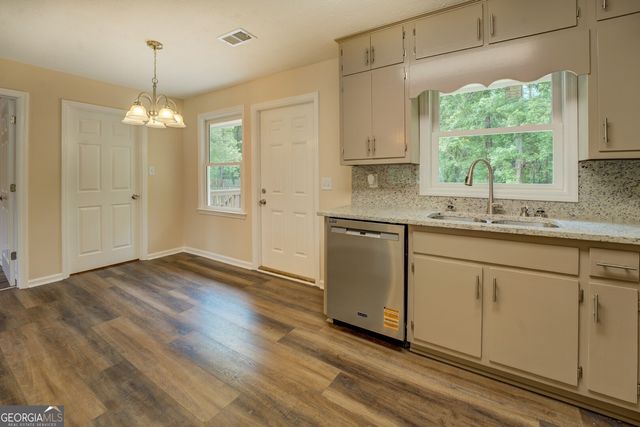 170 Hidden Pines Drive, Covington, GA 30016