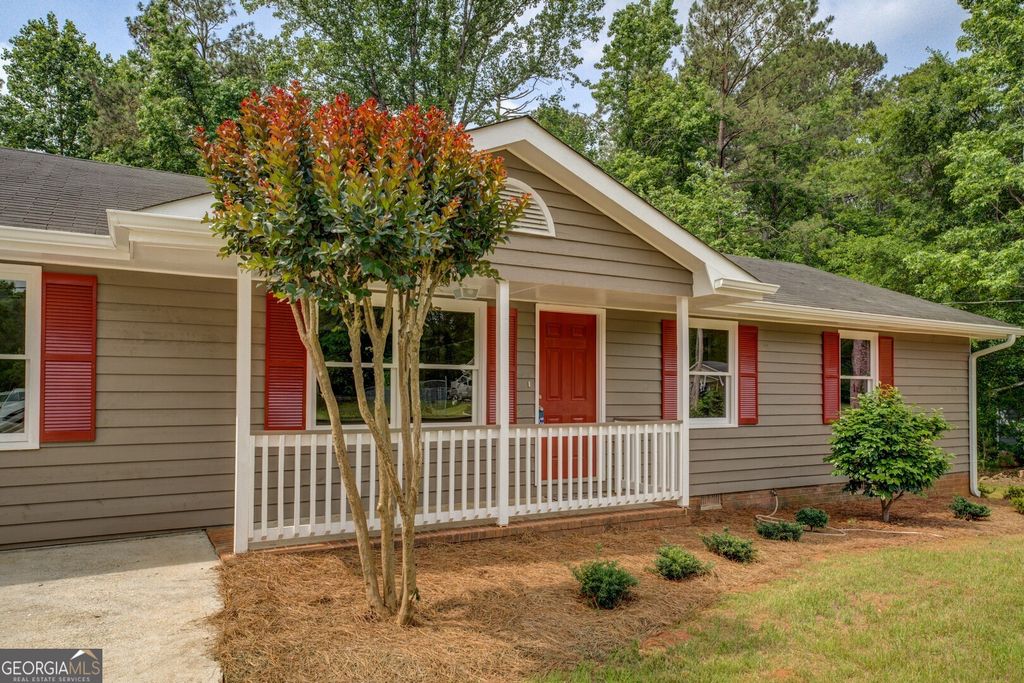 170 Hidden Pines Drive, Covington, GA 30016