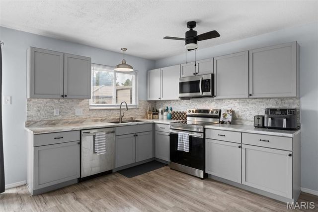 11766 Casa Grande Drive, Unincorporated, MO 63146