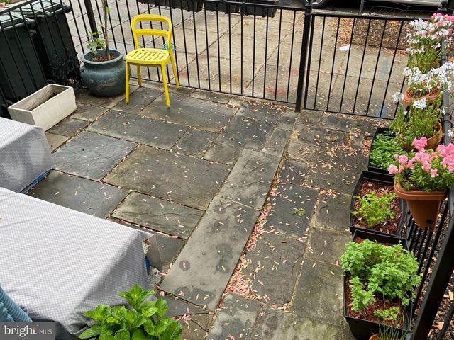 2128 10TH ST NW, Washington, DC 20001