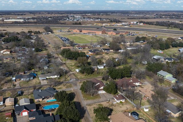 603 E Market Street, Mabank, TX 75147