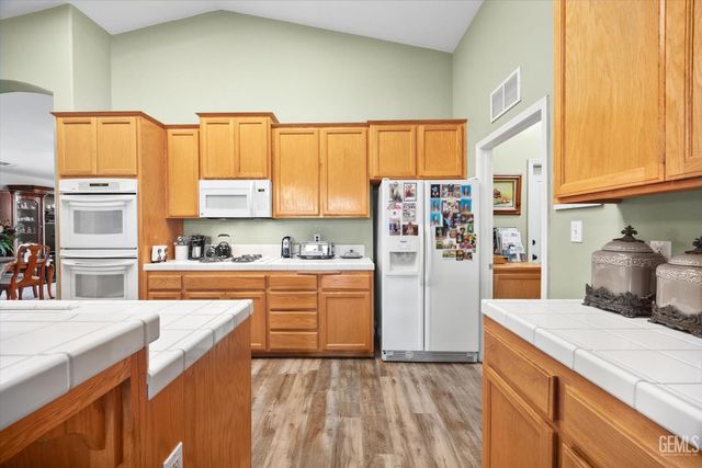 11715 Stonington Street, Bakersfield, CA 93312