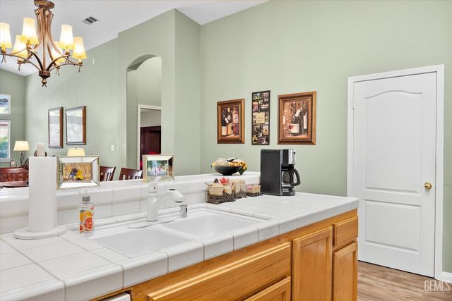 11715 Stonington Street, Bakersfield, CA 93312