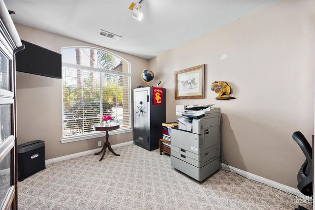 11715 Stonington Street, Bakersfield, CA 93312