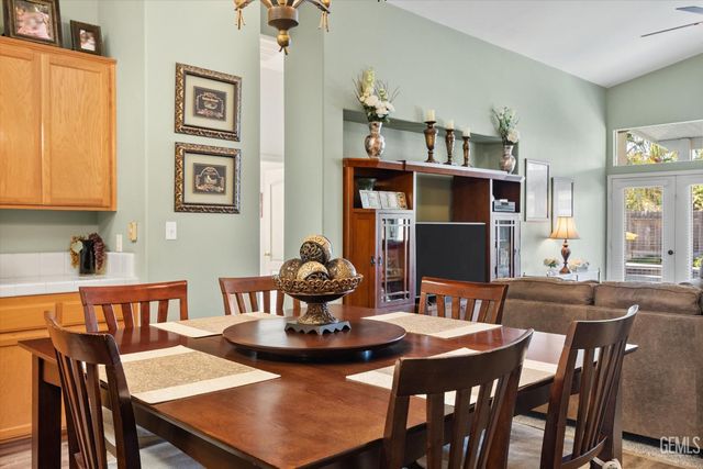 11715 Stonington Street, Bakersfield, CA 93312